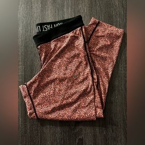 Nike size large run fast live fearless leggings. Good condition.